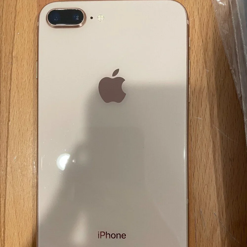 Apple iPhone 8 Plus 64GB Gold Untested Cracked Screen + Charger